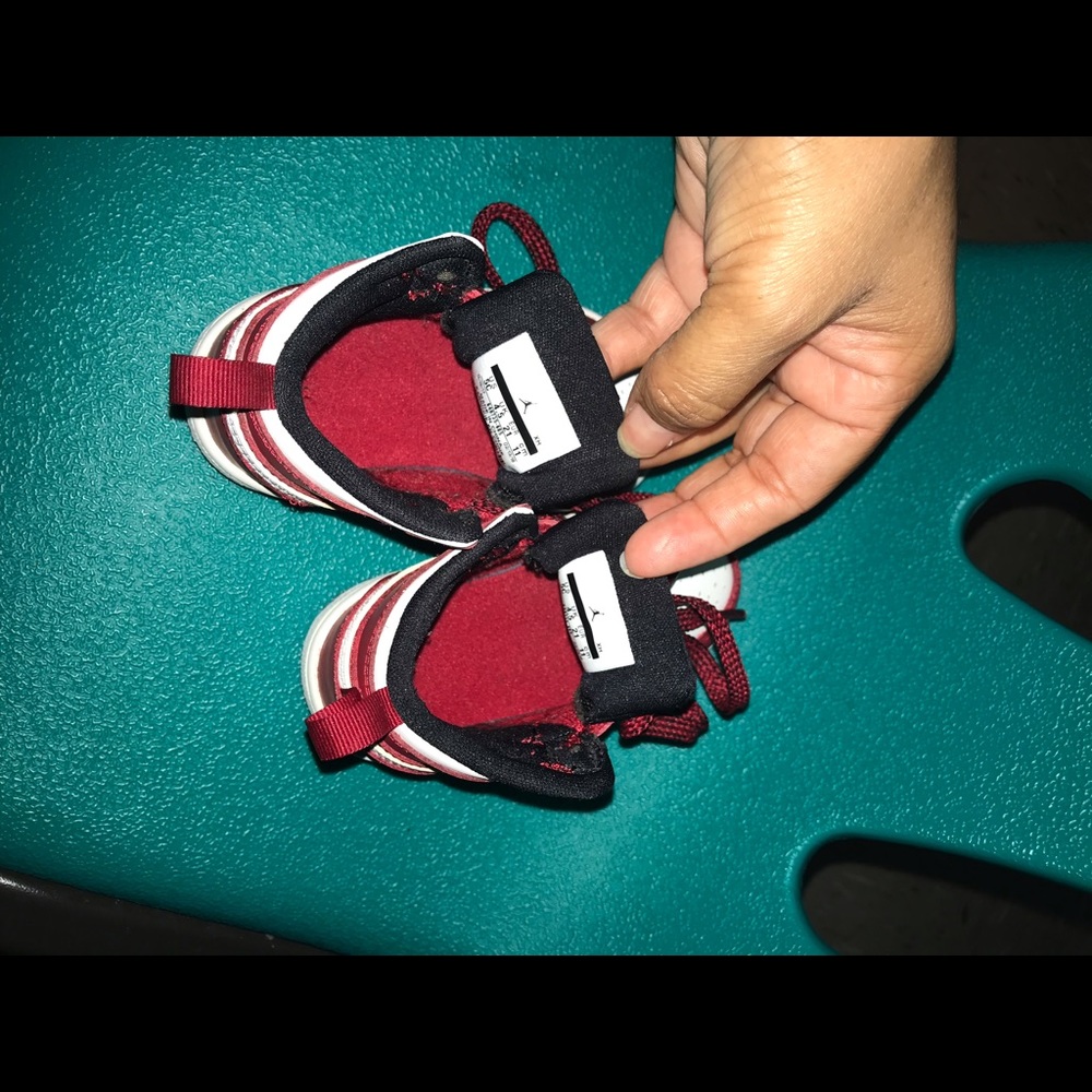 Sneakers - Picture 8 of 8
